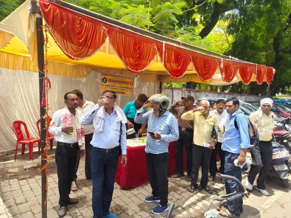 Advocates enjoying sharbat at the stall